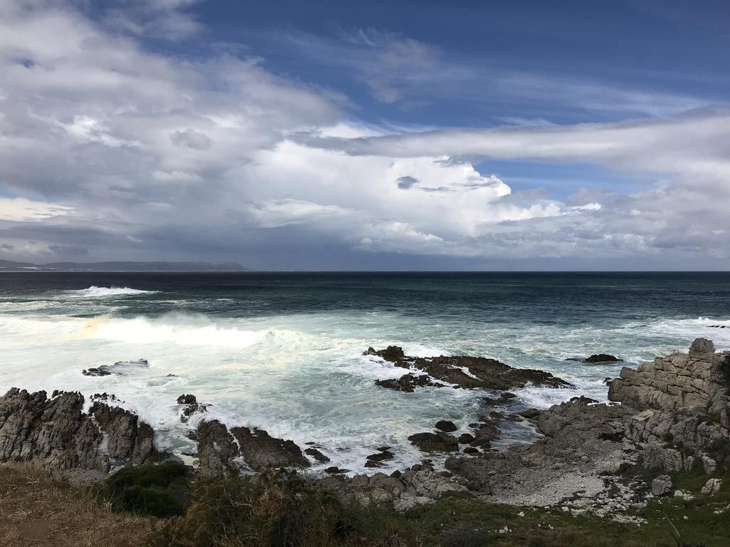 Bird'S View Guest Accommodation Hermanus Exterior photo